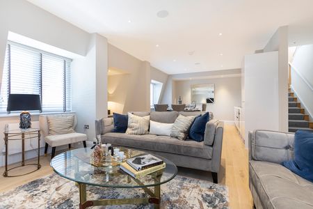 Bell Yard, Holborn, London - Photo 5