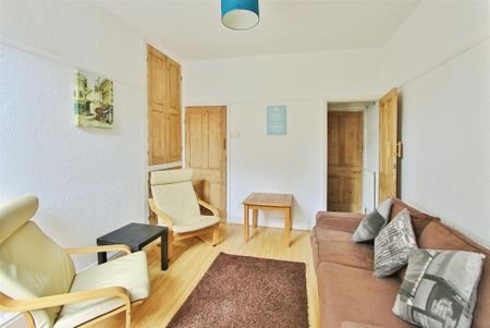 4 bedroom terraced house to rent - Photo 2