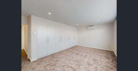 Spacious living ideally positioned! - Photo 4