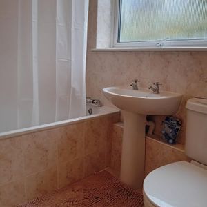 Room in a Shared House, Links View, N3 - Photo 3