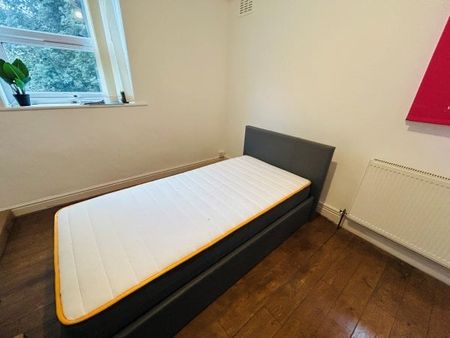 ***ROOM LET*** Maiden Lane, L13 9AW - Photo 2