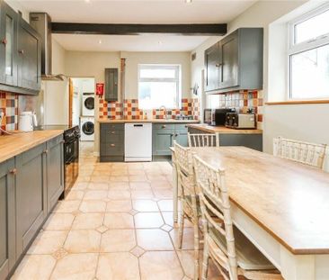 6 Bed Semi-Detached House, Cassell Road, BS16 - Photo 4