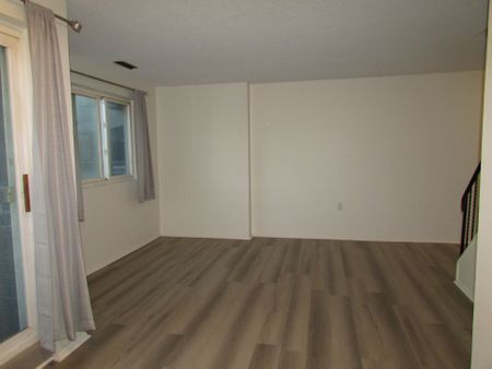 For Lease - 2001 Bonnymede Drive Unit# 213, Mississauga, Ontario - Photo 4