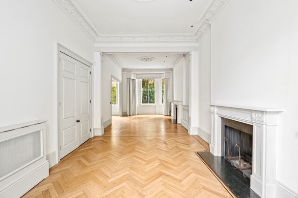 Serviced apartment with Hyde Park views - Photo 1