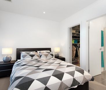 LUXURY, STYLE AND EXCEPTIONAL QUALITY! - Photo 3