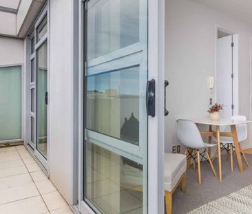 One bedroom apartment with carpark - Photo 3