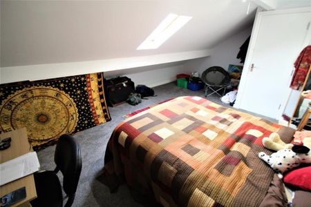 3 bedroom terraced house to rent - Photo 3