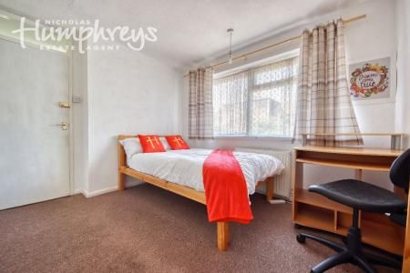 Mead Way, Canterbury, CT2 - Photo 1