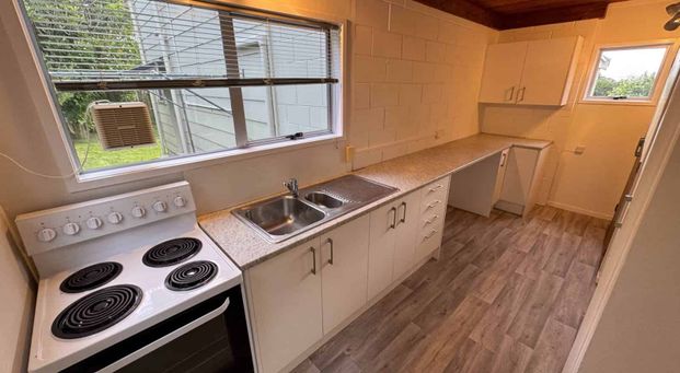 Tidy 2-Bedroom home in Waterview! - Photo 1