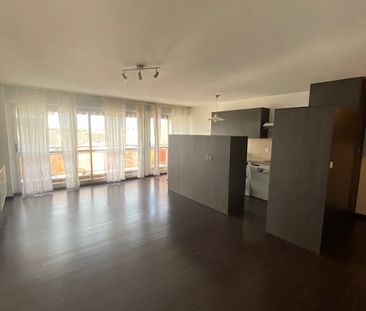 Location Appartement 3 pièces 79m² BORDEAUX 33800 - Photo 3