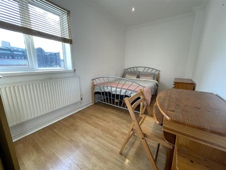 The Walk, Roath, Cardiff - Photo 2