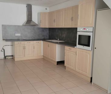 Un appartement à louer dans le centre-ville de MARINES, proches de ... - Photo 1