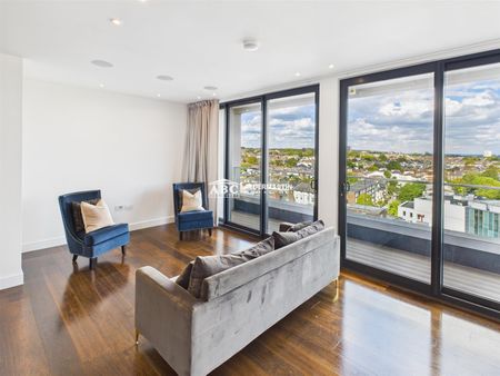 Finchley Road, NW3 6JG, London - Photo 2