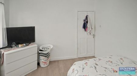 3 bedroom House To Let - Photo 5