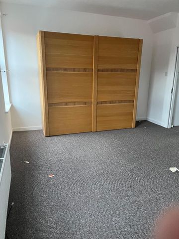 4 Bed Terraced House, Aviary Road, LS12 - Photo 4