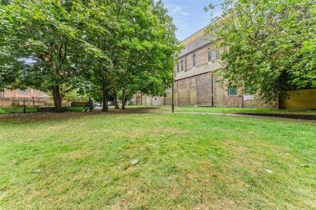 Prusom Street, E1W, London - Photo 3