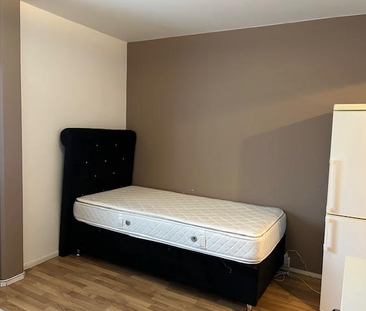 Nynäsvägen, Handen - Photo 3