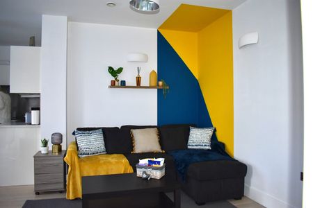 2 Bed Flat, Kings Road, RG1 - Photo 2