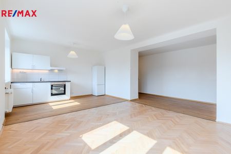 Pronájem bytu 2+kk v osobním vlastnictví 63 m², Praha 10 - Vršovice - Fotografie 2