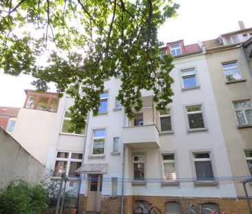 Leutzsch - Schöne 3 Zi.- Whg., Gäste WC, Loggia, frisch saniert! - Photo 4