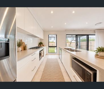 Modern 4 Bedroom Home in sought-after Georges Cove - Photo 6