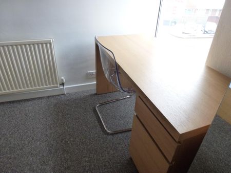 83 Macklin Street - Photo 4