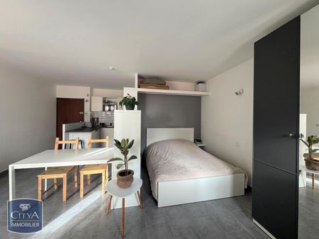 Location Appartement 1 pièce 30m² MARSEILLE 5ème - Photo 3