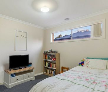 2/22 Francis Street, Werribee VIC - Photo 4