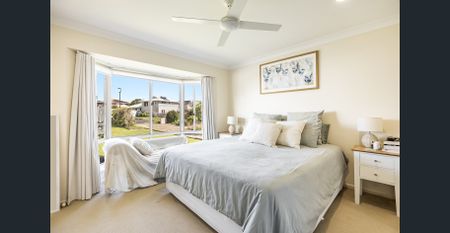 Relaxed Beachside Living in a Peaceful Cul-de-Sac - Photo 3