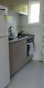 Single level brick and tile sunny unit - Photo 4