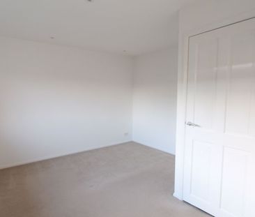 Tudor Court, Old Station Way, Godalming, Surrey, GU7 - Photo 6