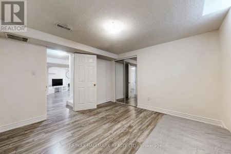 136 COOPERAGE CRESCENT - Photo 5