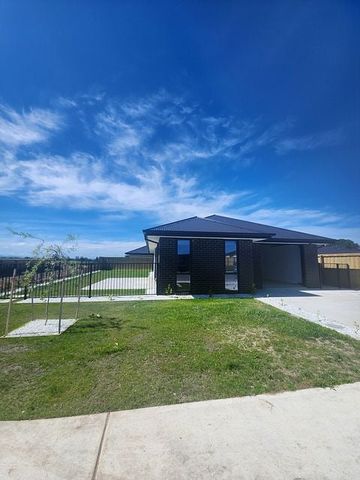 Brand new 3 Bed Home in Woodend - Photo 5