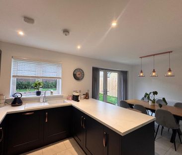 Evans Mead - Photo 5