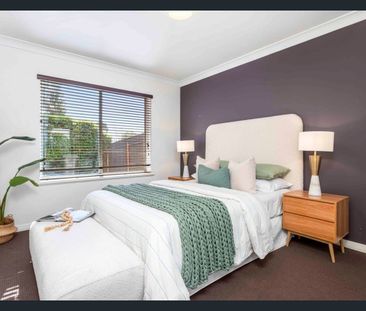 SPACIOUS 2 BEDROOM UNIT IN PRIME LIFESTYLE LOCATION - Photo 4