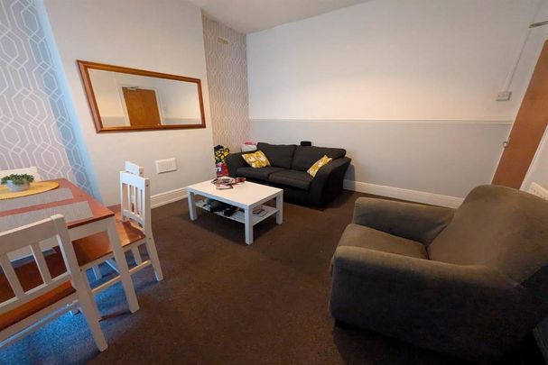 1 bedroom in a house share to rent - Photo 1