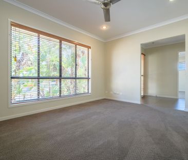 STYLISH EXECUTIVE GEM IN KIRKWOOD - Photo 6