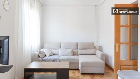 3 room luxury Flat for rent in Madrid, Spain - Photo 4