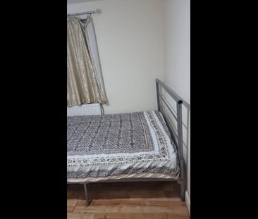 Room in a Shared House, Fanshawe Avenue, IG11 - Photo 1