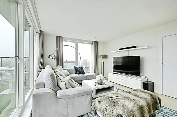 Masson House, Pump House Crescent, Brentford, TW8 0HN - Photo 1