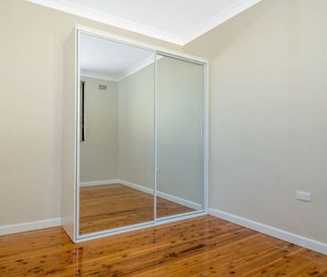 Two Bedroom Renovated Unit - Photo 6