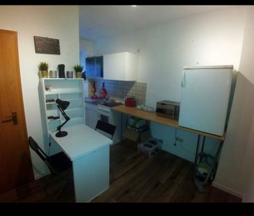 Nähe Innenstadt, Rathaus Essen. Apartment im Erdgeschoss. Eine güns... - Photo 3