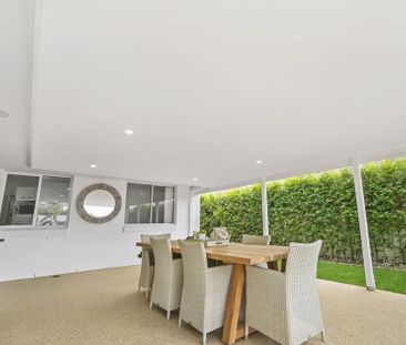 Family Home near Wurtulla Beaches - Photo 2