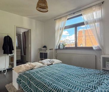Appartement te huur in Elsene voor € 1.100 met 1 slaapkamer - Photo 5