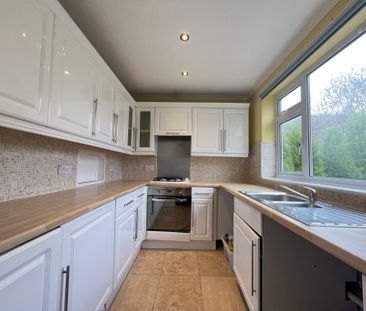 St. Peters Close, Chippenham - Photo 1