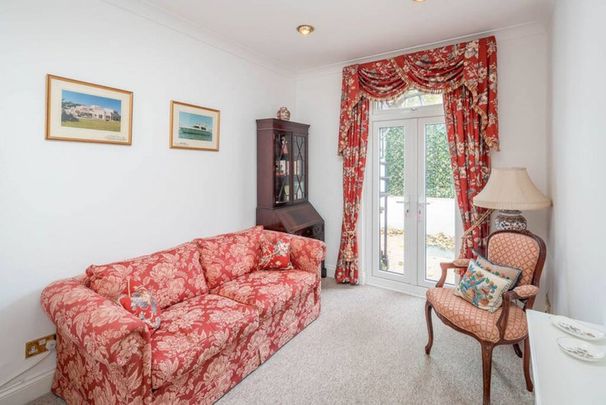 Pembridge Mews - Photo 1