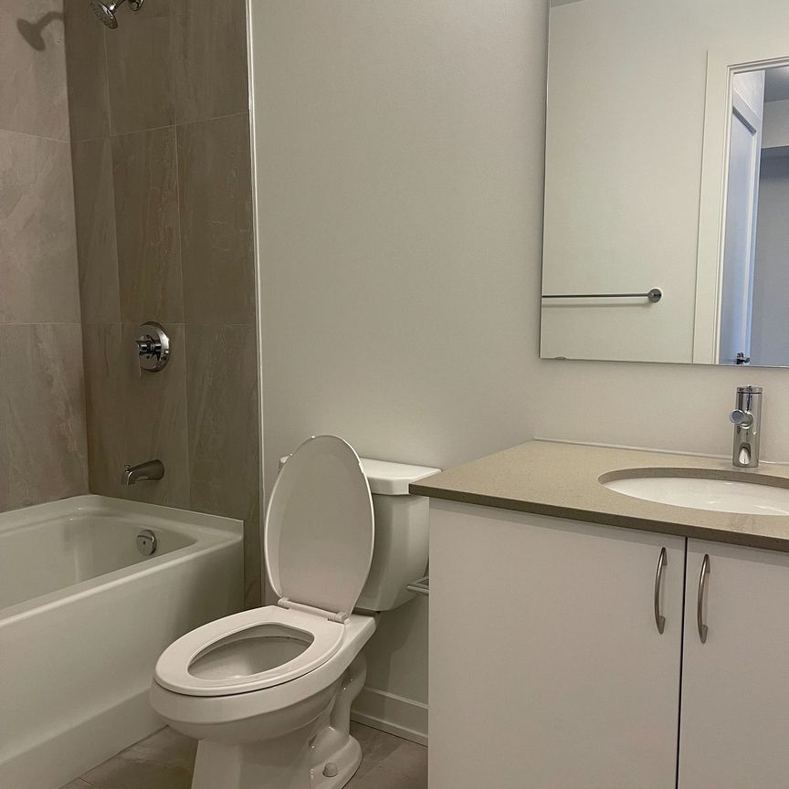 For Lease - 56 Lakeside Terrace Unit# 211, Barrie, Ontario - Photo 1