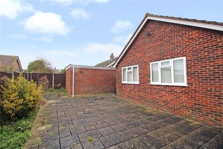 3 bedroom bungalow to rent - Photo 2