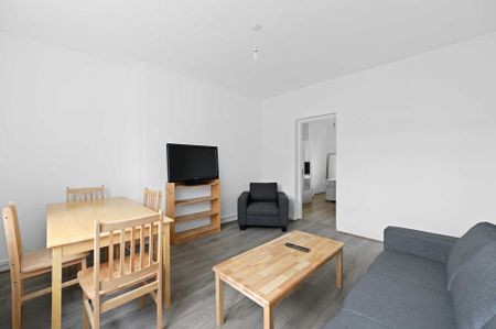 Price £650 pw - Available Now - Furnished - Photo 2