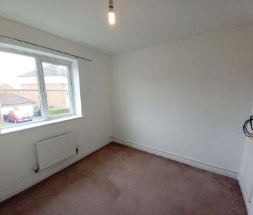 3 bedroom semi-detached house to rent - Photo 3